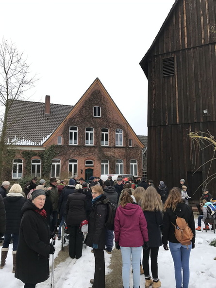 2017 01 22 Gru  nkohlwanderung zur Martinskirche Beedenbostel und dann zum Heidehof Bilder von Ralf 050